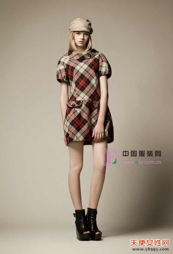 Burberryרձг֧Burberry Blue Label·2012ﶬϵС